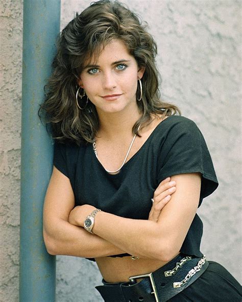 19 Unseen Photos of Courteney Cox Young - ZestVine - 2025