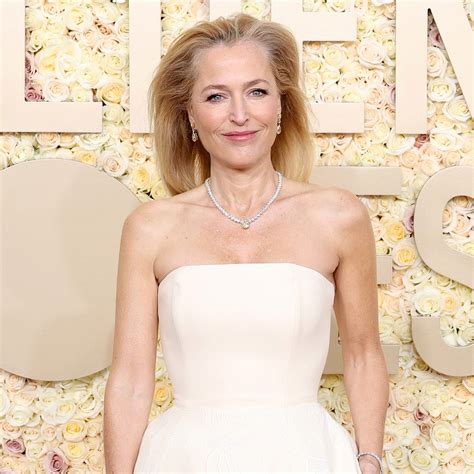 Why Gillian Anderson's Golden Globes Dress Had Embroidered Vaginas