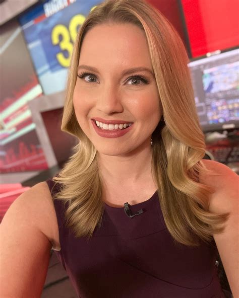 Krystal Ortiz Fox 10 News AZ : r/CurvyNewsWomen