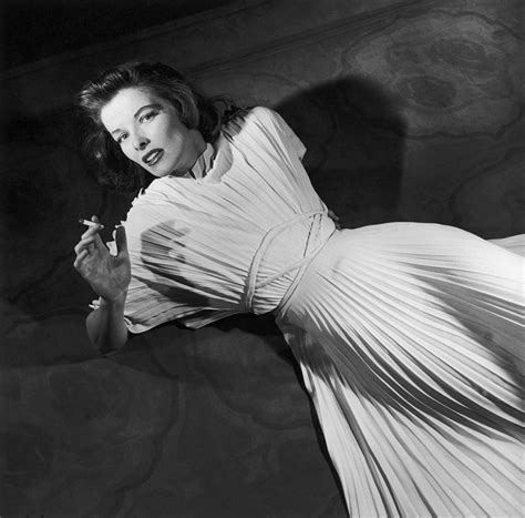 Katherine Hepburn in a great dress | Katharine hepburn, Katherine ...