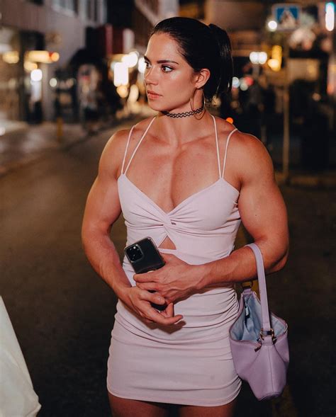 Do trans women truly have an advantage over cis women in growing muscles? : r/femuscleblogsports