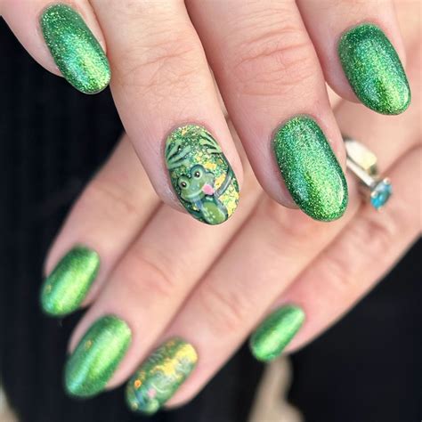Green Glitter Nails: 30+ Party Looks to Try This Month - Nail Designs Daily
