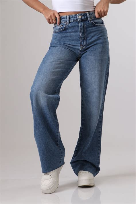 Denim straight cut jeans – Thewalkerslb