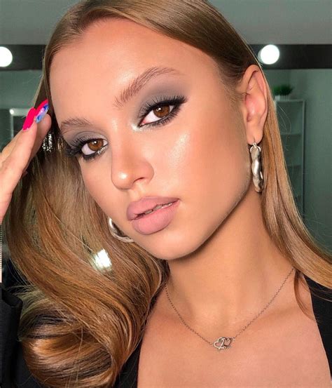 Degrees Of Vanity: The Best Eyeshadow Looks for Brown Eyes