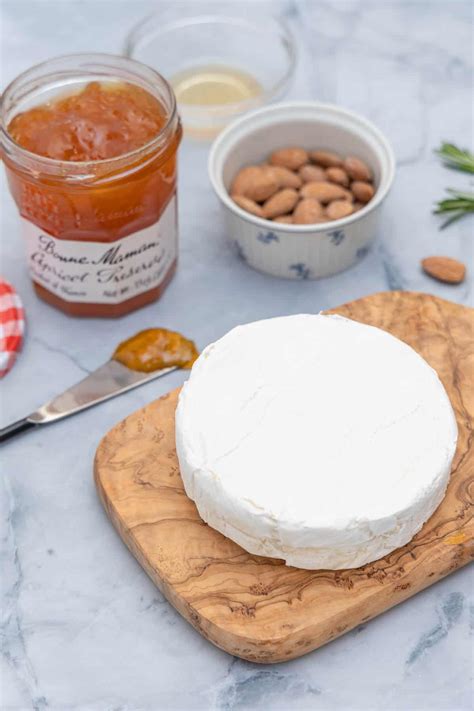 5 Ingredient Baked Brie with Apricot Preserves - Cup of Zest
