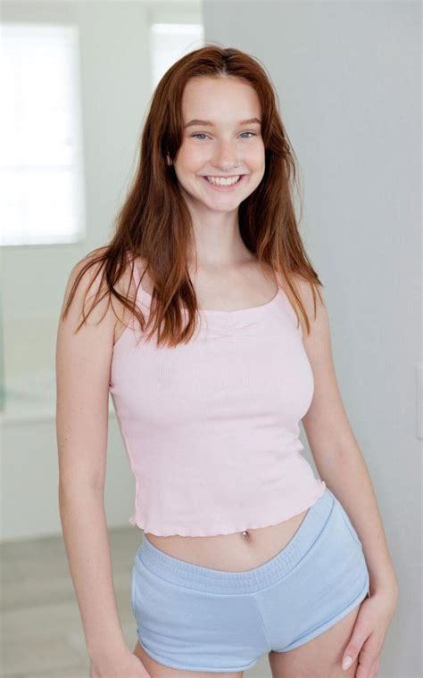 Melanie Marie: Mladé žieňa si buduje hriešnu kariéru