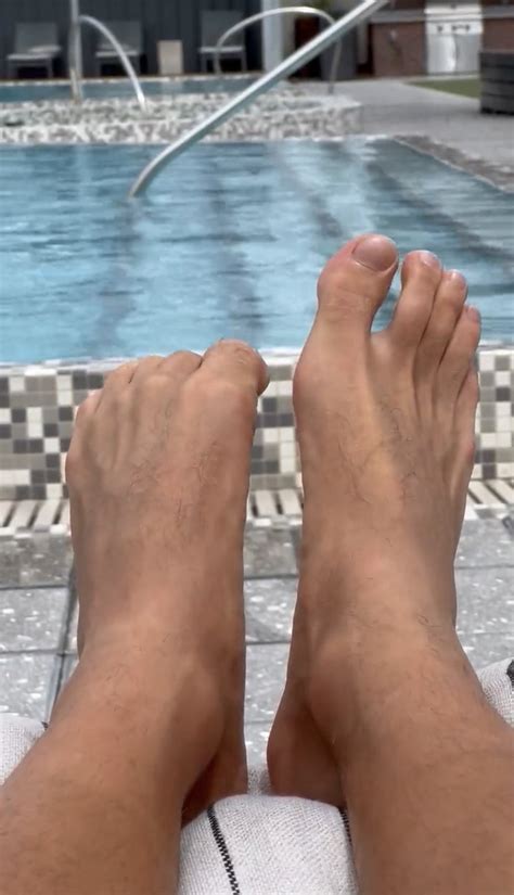 Daryn Alexander's feet