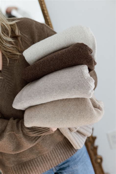 The Best Cashmere Sweaters for Women: Our 2025 Guide - The Mom Edit