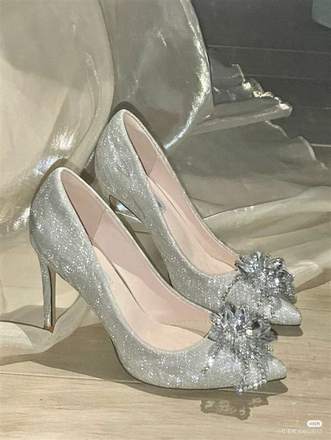 Pin by tsireya on ⚘༉‧|𝓢𝓱𝓸𝓮𝓼 ࿐*:･ | Heels, Elegant wedding shoes, Fancy ...