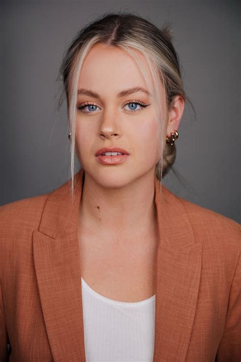 Emily Perkins Actress 2024