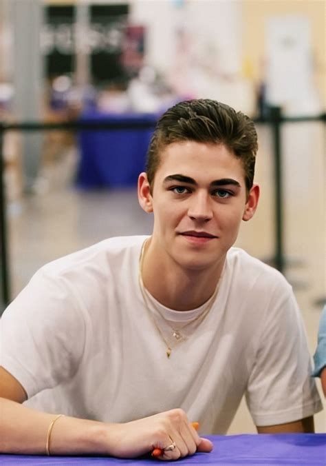 Hero fiennes tiffin girlfriend – Artofit