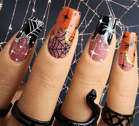 20 Cute & Fun Halloween Nail Designs to Die For - College Fashion
