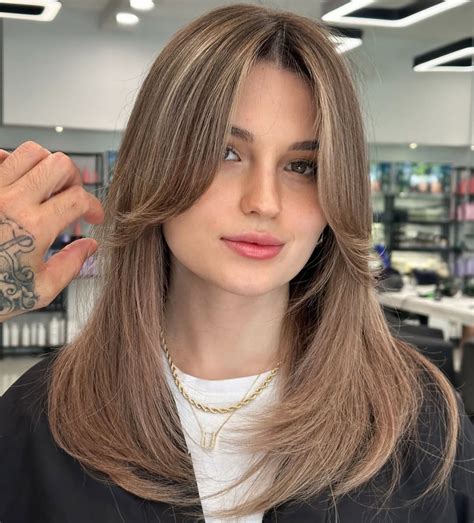 10 Haircuts For Thin Hair That Will Turn Fine Strands Into Voluminous Locks