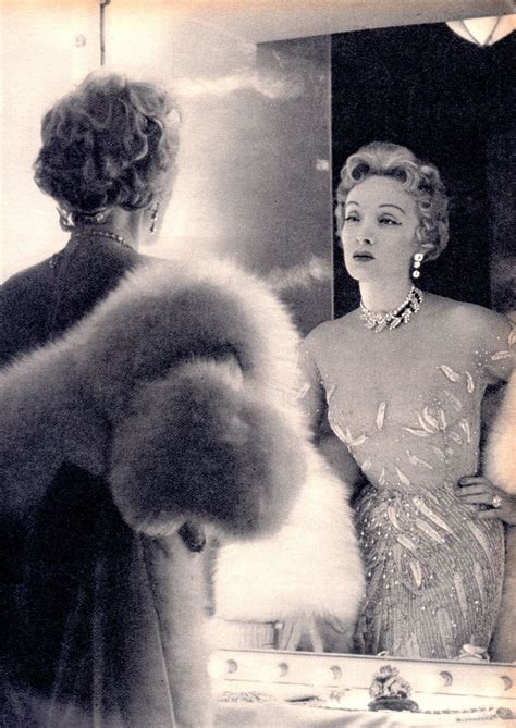 Pin by Palovi.- on fondos | Marlene dietrich, Dietrich, Glamour