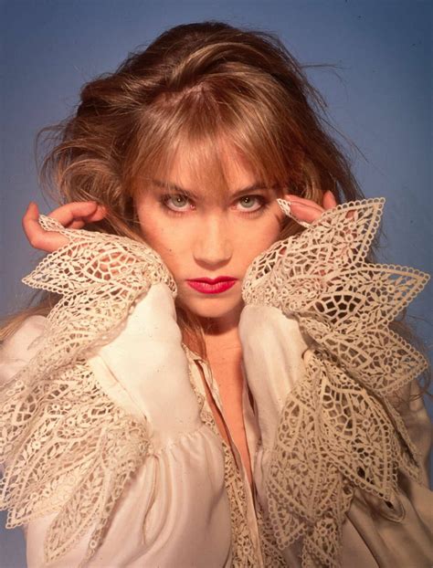 [100+] Christina Applegate Pictures | Wallpapers.com