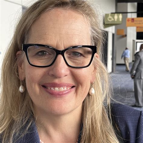 Rebecca Dent MD: First-Line T-DXd Combination Adds More Than a Year of ...