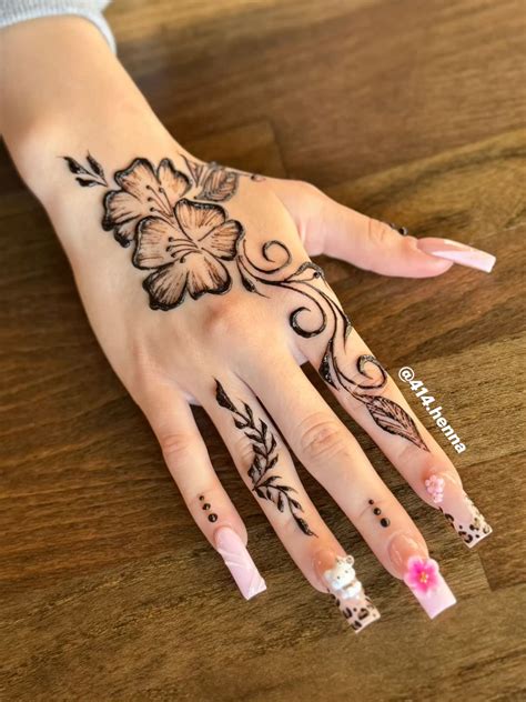 @414.henna hibiscus cute hand henna designs | Henna tattoo kit, Simple ...