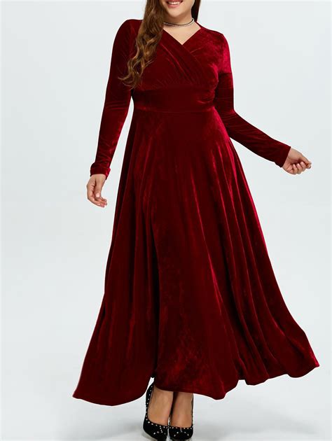 DressLily.com: Photo Gallery - Plus Size Long Sleeve Velvet Maxi Formal ...