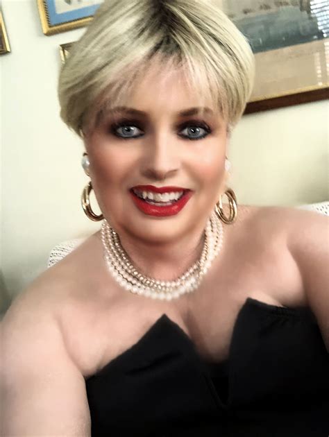 He told me to just sit here and look pretty. So I am.. | How to look pretty, Mature women, Pretty