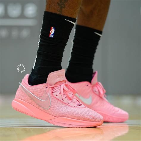 LeBron James Debuts the Upcoming Nike XX Hot Pink - News
