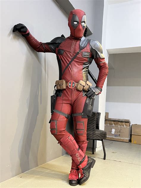 Green Deadpool Cosplay