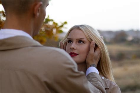 10 Husbands Share How They Flirt With Their Wives After Years Together – Collective World