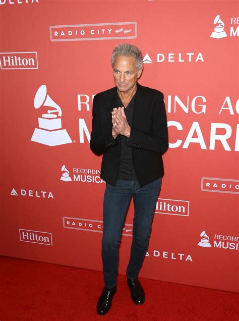 The Net Worths of Each Fleetwood Mac Member Ranked