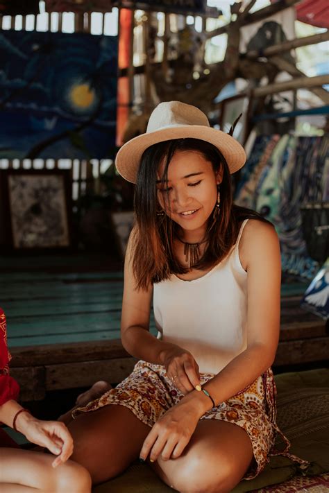 Nude Asian Girl Photos, Download The BEST Free Nude Asian Girl Stock ...