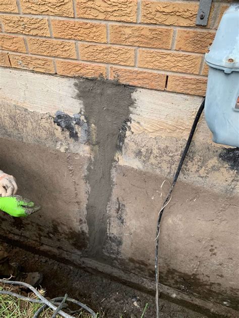How to Fix Basement Leaks from the Inside | Guide