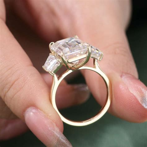 Recreating Kimberly Guilfoyle Engagement Ring with Moissanite Magic ...