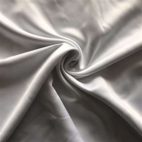 Polyester baluktot mapurol Satin malabo Satin na tela 140 GSM