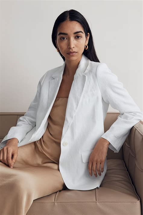 The 11 Best Linen Blazers for Women in 2024 | Marie Claire