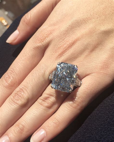 The 24-carat Cullinan Dream: the largest fancy intense blue diamond to ...