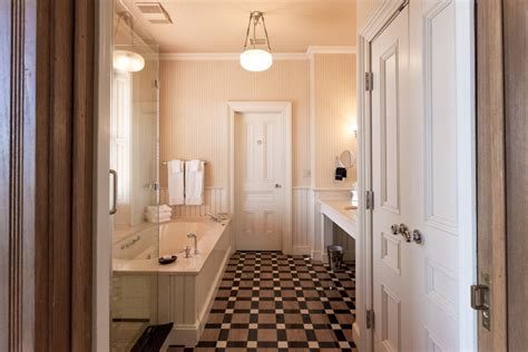Hotel Rooms in Downtown Charleston SC | Wentworth Mansion
