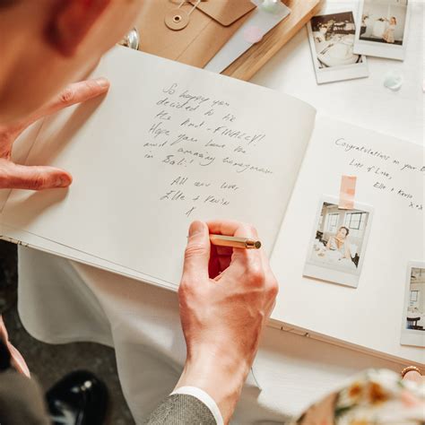 How to craft the perfect wedding guest book message | Papier