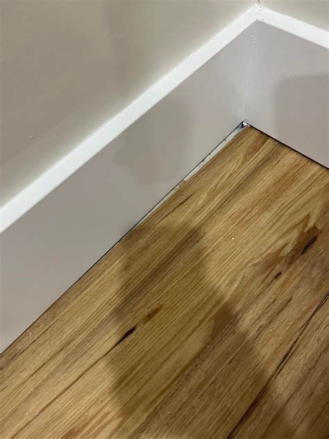 Best way to fill this vinyl gap? : r/HomeMaintenance