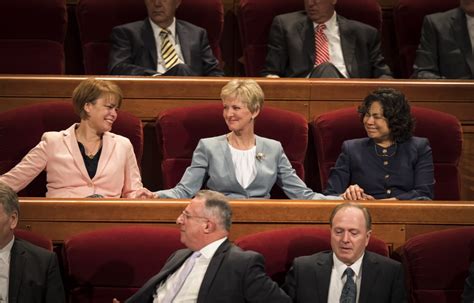 President Nelson announces 17 temples at general conference - LDS Living