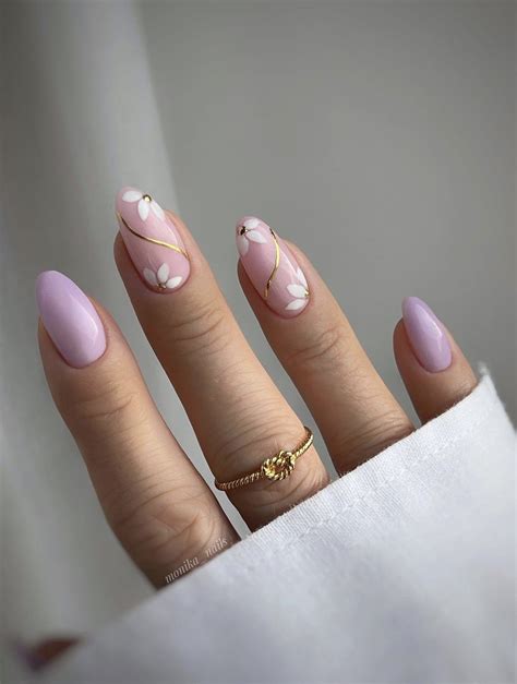 30+ Pink & White Nail Designs You'll Want to Copy - Days Inspired