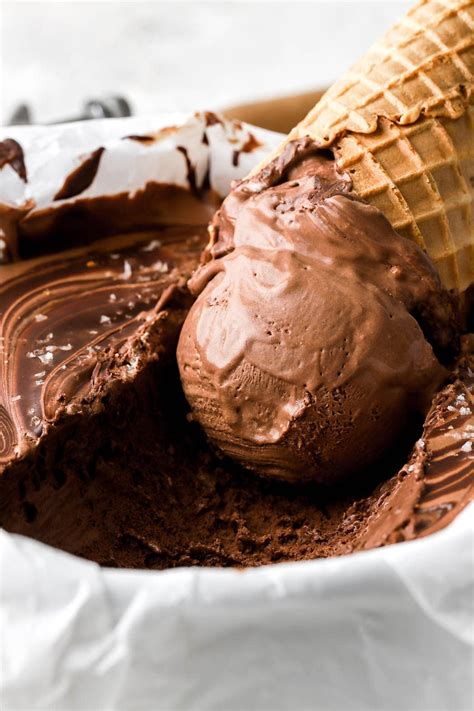 Dark Chocolate Ice Cream - Baran Bakery
