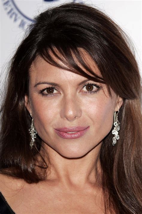 Kari Wuhrer - aromapic