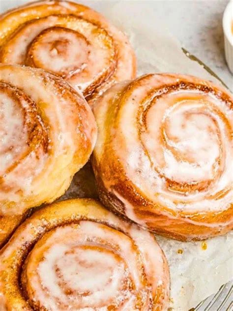 Classic Homemade Honey Buns