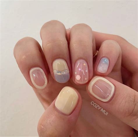 Pin by Ann Nhi on Korea nail | Hippie nails, Hello nails, Asian nails
