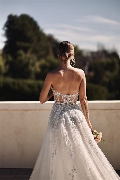 Sneak Peek of Martina Liana's Fall 2022 Collection — Mira Bridal Couture