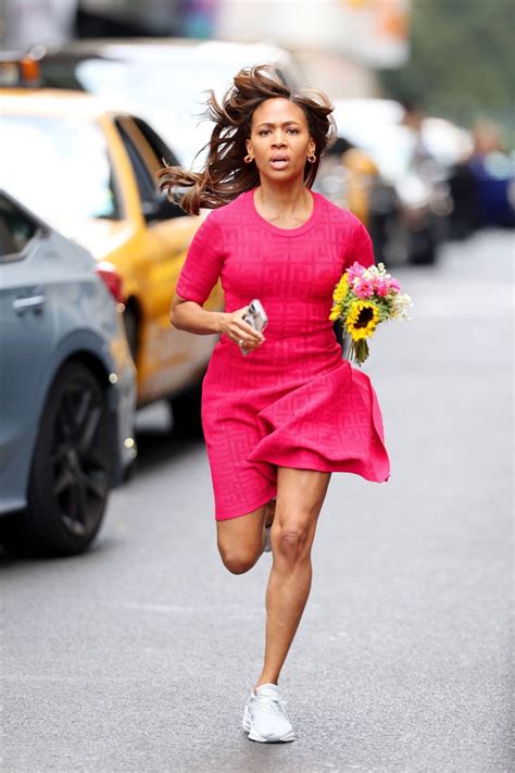 Nicole Beharie Filming Scenes for 'The Morning Show' in New York 07-28 ...