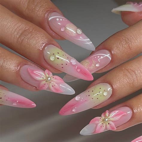 nails by cindy ☘︎˚₊⋅ on Instagram: "sculpted lilies ˚ ₊ inspo: xhs #gelnails #nailinspo # ...