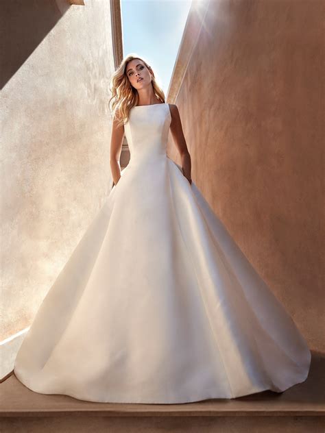 Boat neckline wedding dress 60 photos - Astyledwedding.com