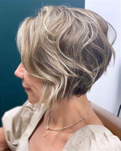 Short Fluffy Hair: 17 Ways to Pull Off This Cute Hair Trend
