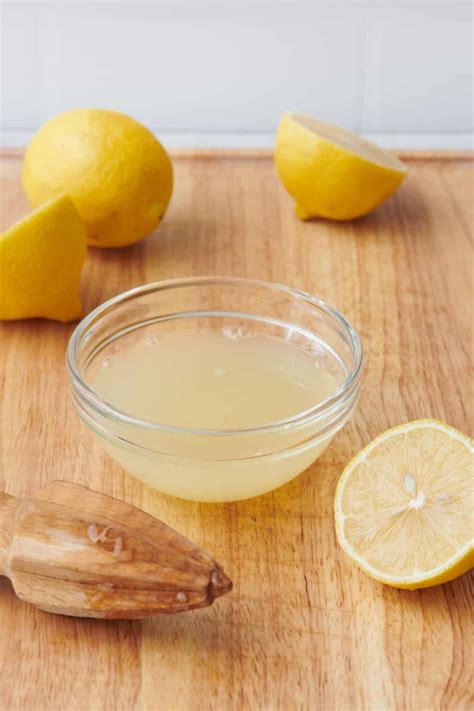 How to Juice a Lemon 6 Ways - Feel Good Foodie