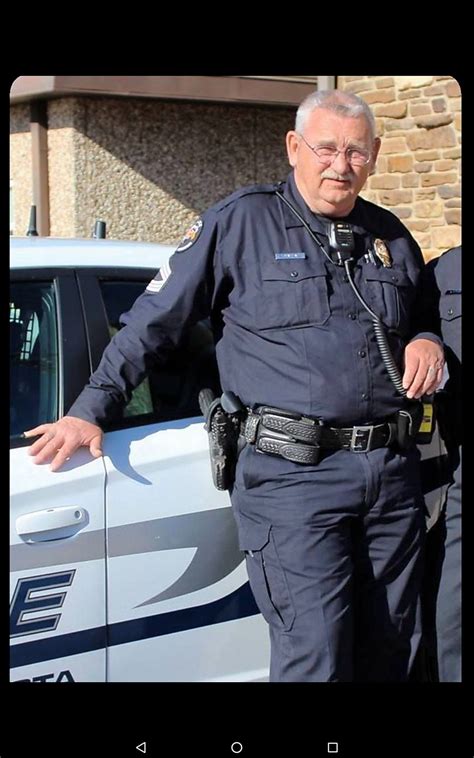 「Men in uniform」おしゃれまとめの人気アイデア｜Pinterest｜Morgan Wolf | ぽっちゃり男性, 男性警察官, 男性