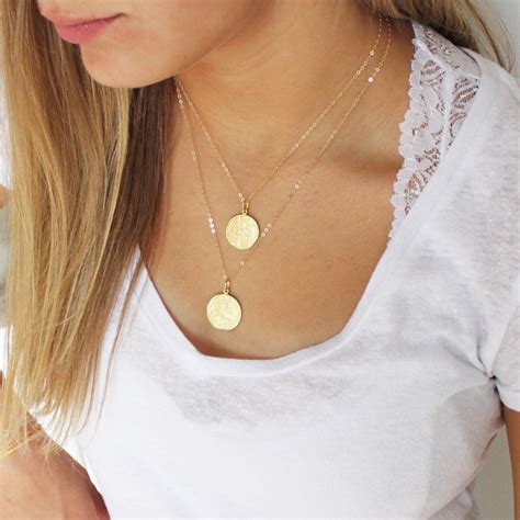 Womens Long Necklaces With Pendant at Isabel Chronister blog